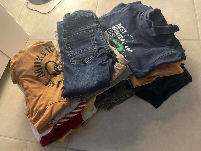 Lot de vêtements 4ans - photo numéro 3