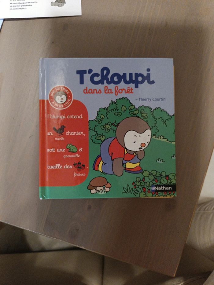 T'choupi dans la forêt