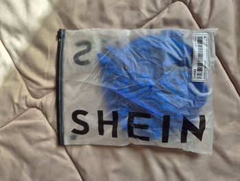 Enssemble de sous vetement Neuf Bleu électrique   Taille   M