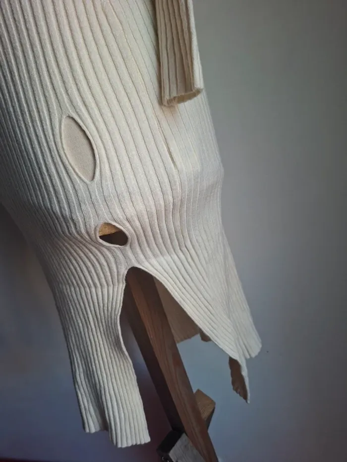 Robe pull côtelée beige à découpes JF Lefon taille S-M, neuve - photo numéro 3