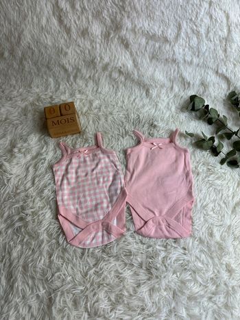Lot de 2 bodies rose Primark taille 0-1 mois