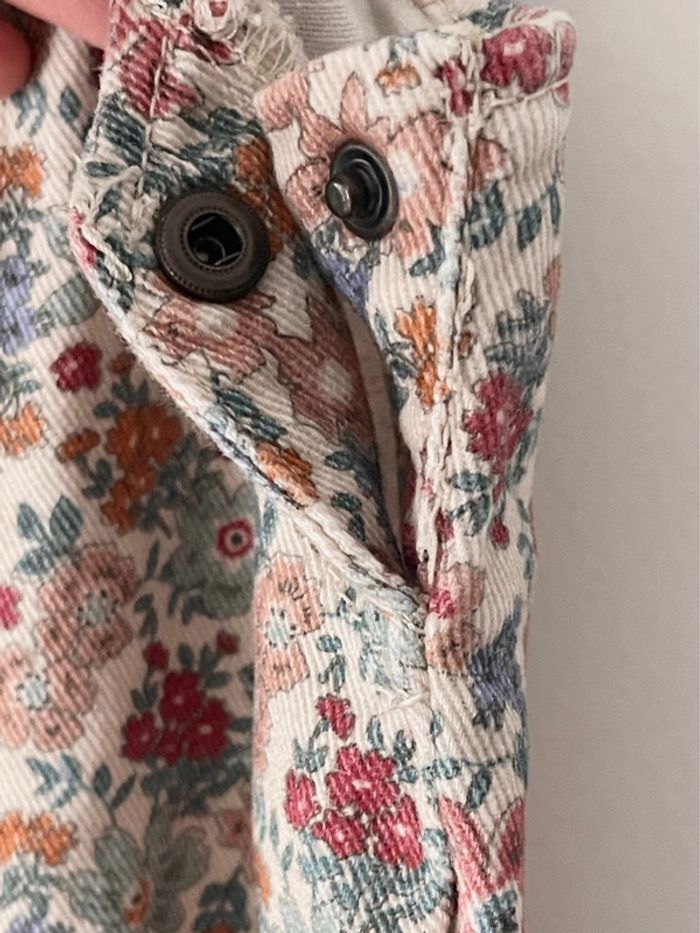 Salopette en jean beige fleuri bout’chou de Monoprix pour bébé fille taille 9 mois - photo numéro 8