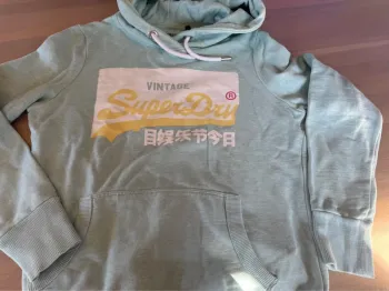 Sweat-shirt Superdry taille 42