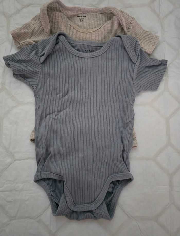Lot 3 Body Côtelé KIABI - Manches Courtes - 12 Mois 80 cm - Couleurs Neutres - photo numéro 4