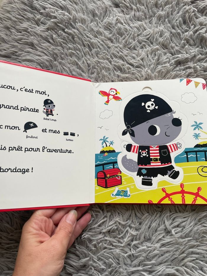 Livre-puzzle bébé loup joue à s'habiller - photo numéro 2