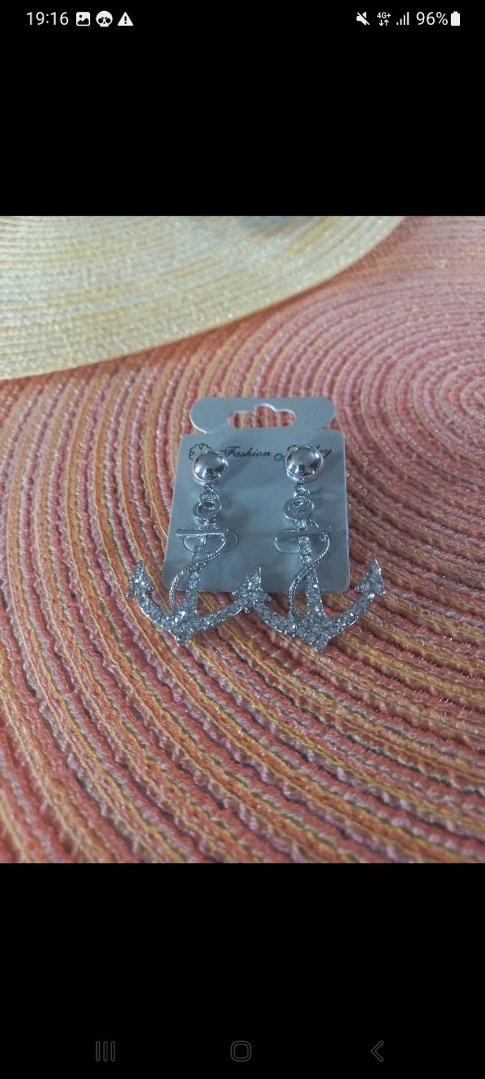 Boucle d'oreille - photo numéro 2