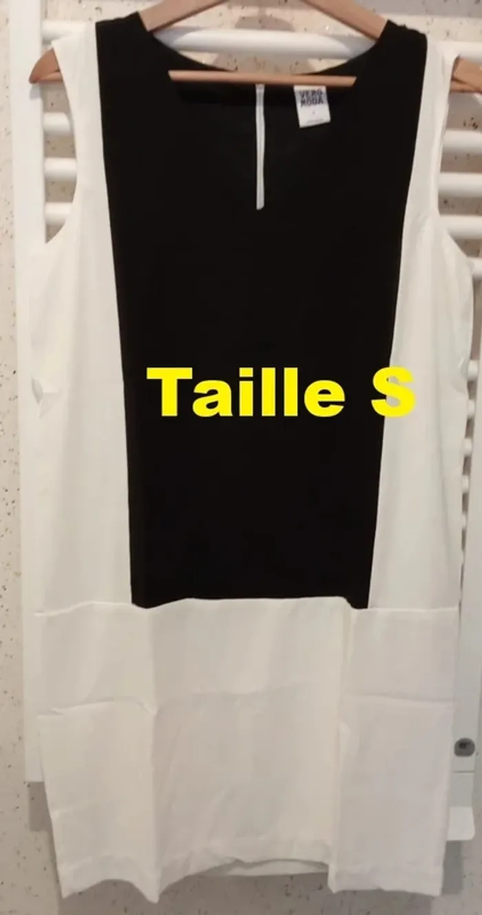Robe noire blanche Vero Moda Taille S