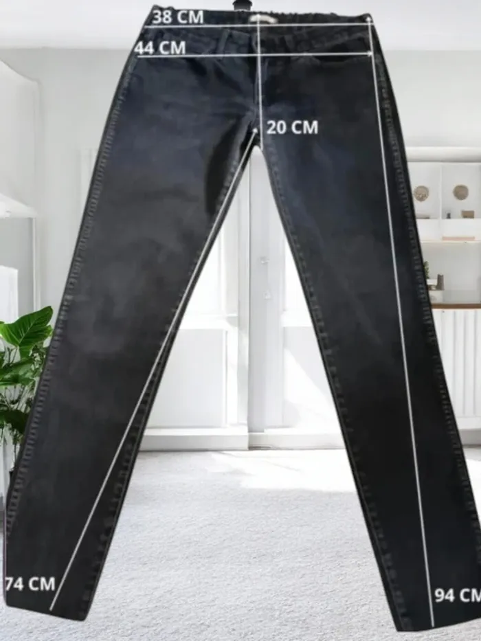 Jean Wrangler ,coupe slim ,taille basse , stretch - photo numéro 6