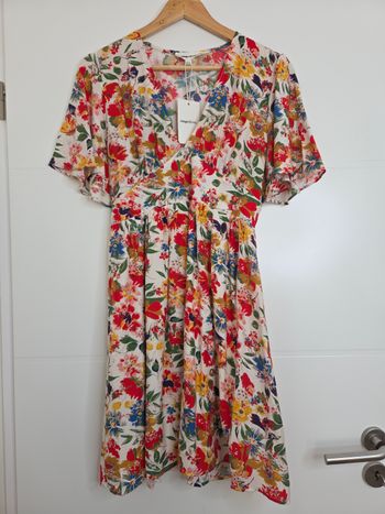 Robe courte fleurie In April 1986