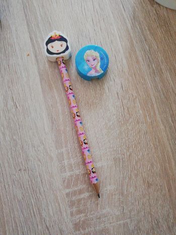 Crayon et taille crayon reine des neiges