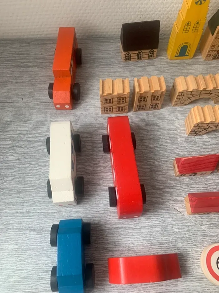 Lot de figurines/sujet/véhicules en bois - photo numéro 5