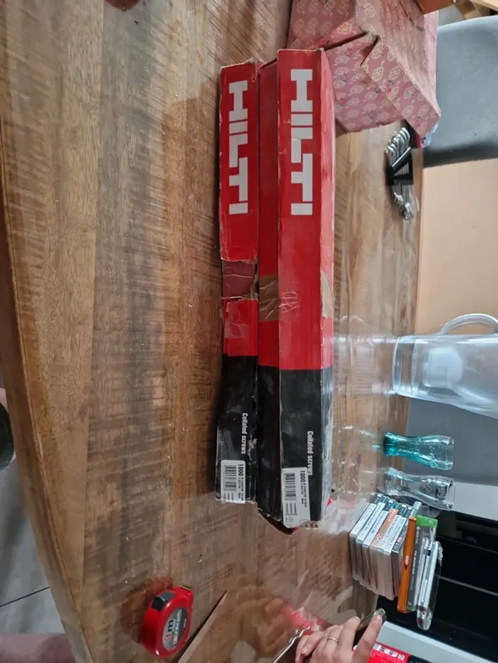 2 boites de 1000 vis hilti à bande