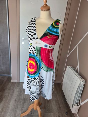 Superbe robe Desigual Taille L neuve