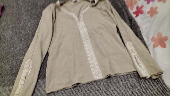 Tee shirt