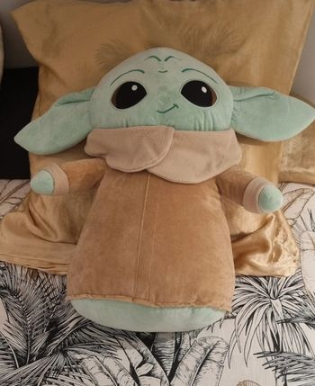 Grande peluche bébé yoda star wars the mandalorian 53cm