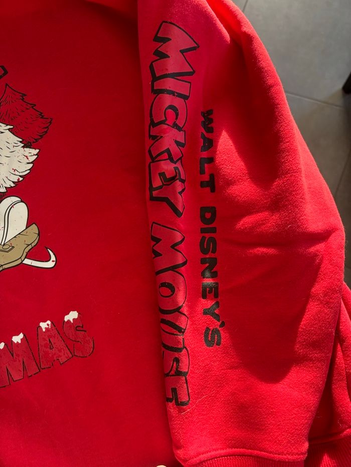 Pull de Noël Disney