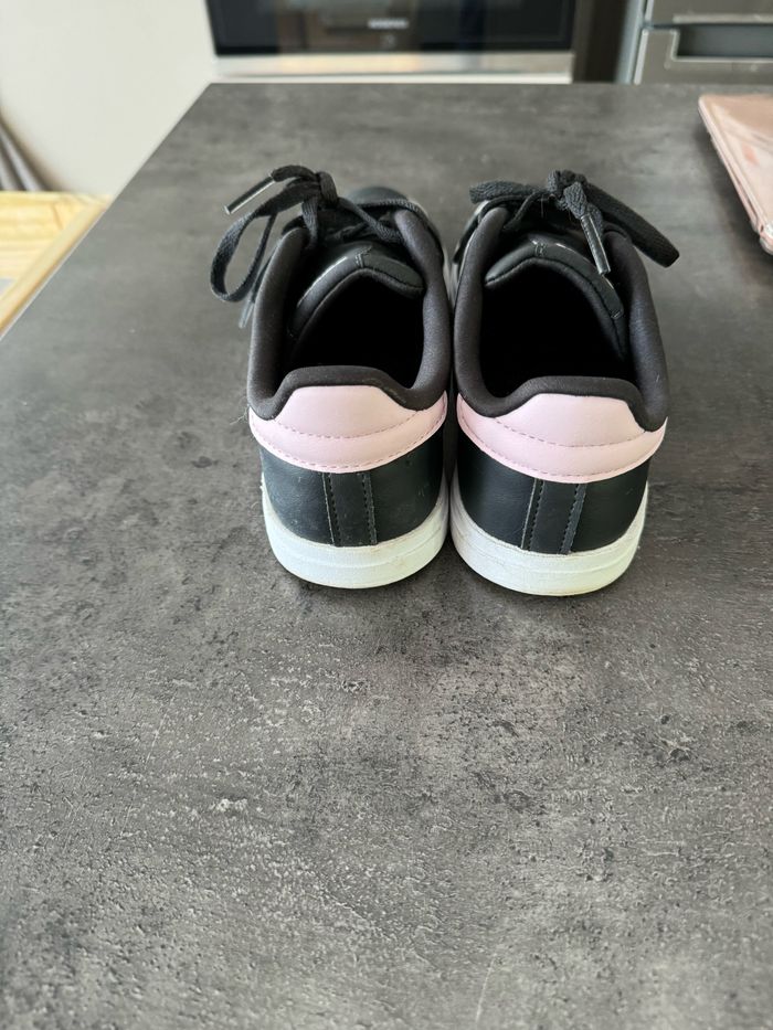 Basket Adidas taille 36 - photo numéro 3