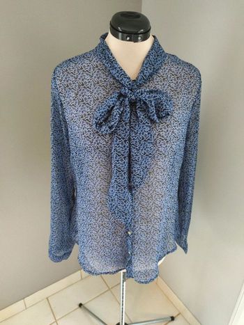 Chemisier noeud lavallière