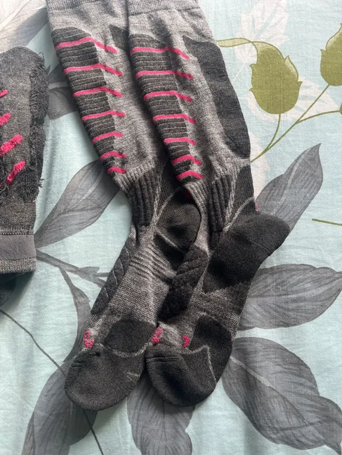 Chaussette de ski 37-38 état neuf gris et rose - photo numéro 2