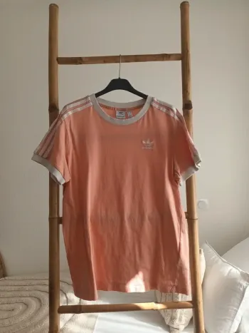 T-shirt rose et blanc Adidas taille 36