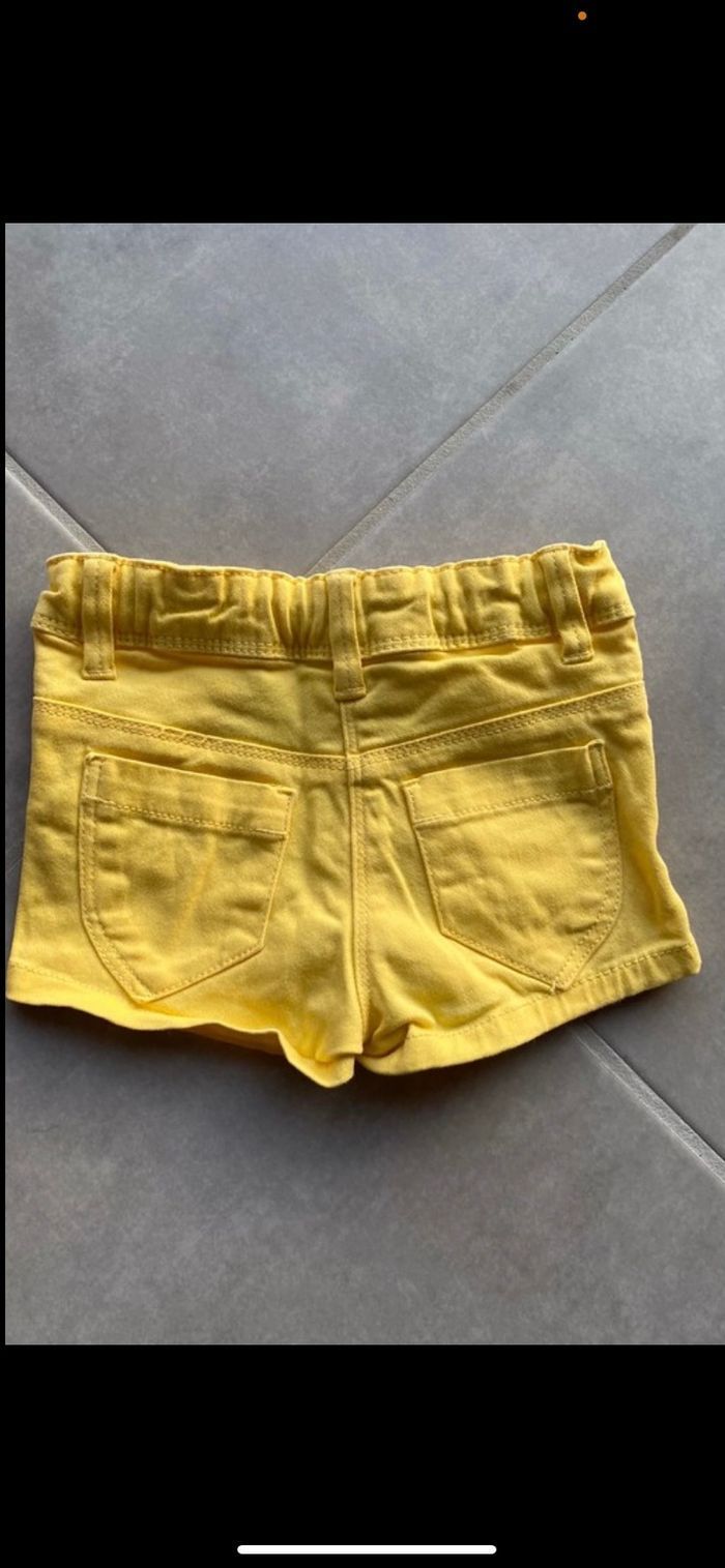 Short en jean jaune 24 mois Neuf - photo numéro 8