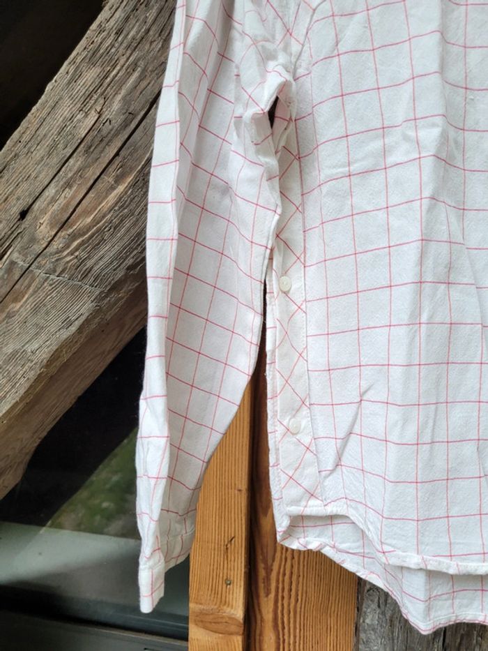 Très beau chemisier, coupe originale, Zara, 9 ans, couleur crème à carreaux roses - photo numéro 6