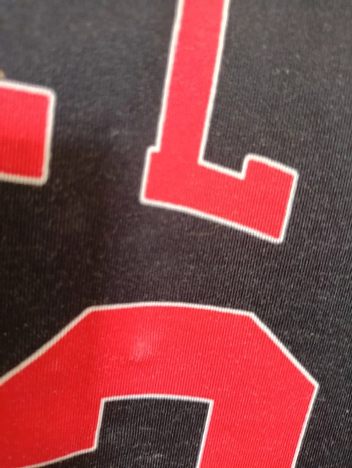Crop top Bulls 23 noir et rouge vintage - photo numéro 3