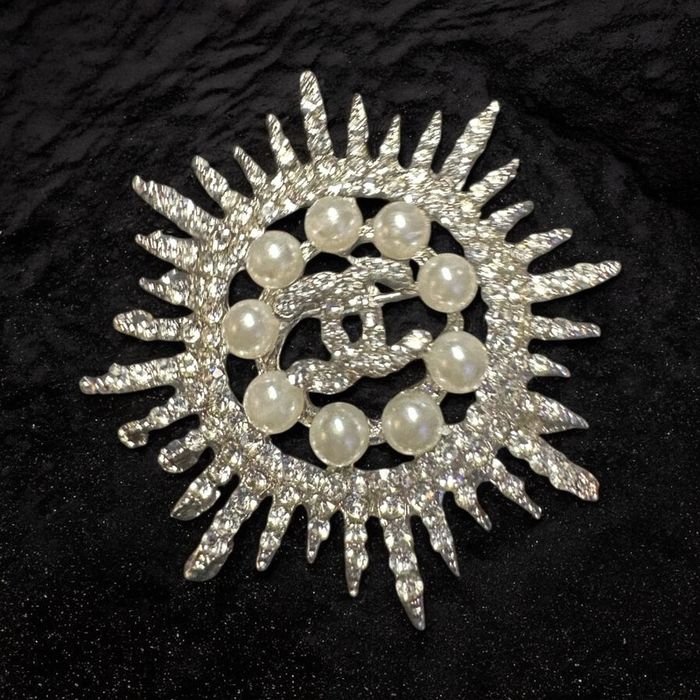 Broche vu en live argenté acier inoxydable