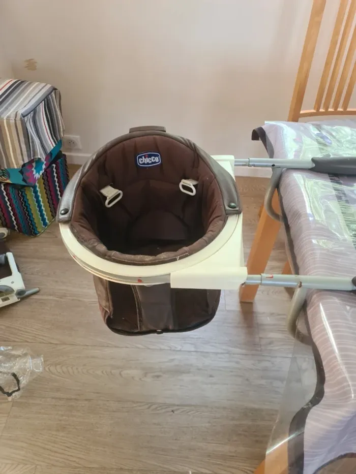 Chaise de table Chicco 360 pour bébé - photo numéro 3