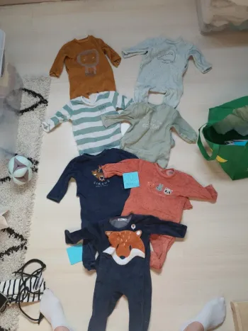 Lot de 7 pyjamas velours 12 mois