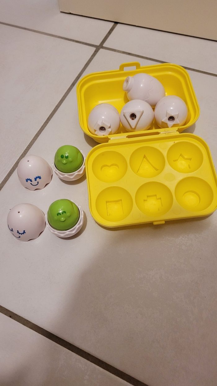 Jeux d'éveil tomy Piou piou surprise