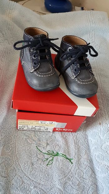 Chaussures bébé Taille 19