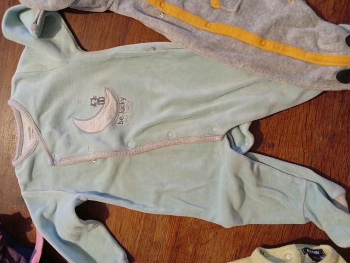 Lot de 5 pyjamas taille 3 mois - photo numéro 3
