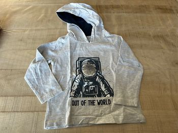 T-shirt à capuche astronaute 