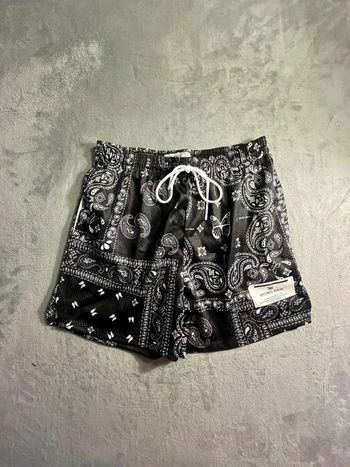 Short en mesh motif bandana noir et blanc Ryoko Rain California Style – Taille L