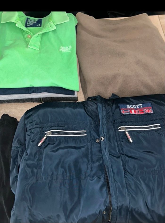 Je vous propose un lot de 25 vêtements homme - photo numéro 2
