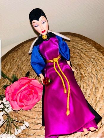 Poupee disney 