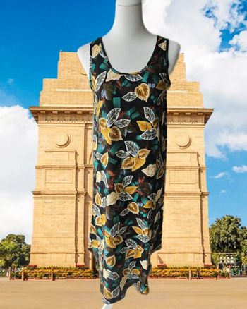 Robe longue avec ses feuilles, sans marque, taille S/M