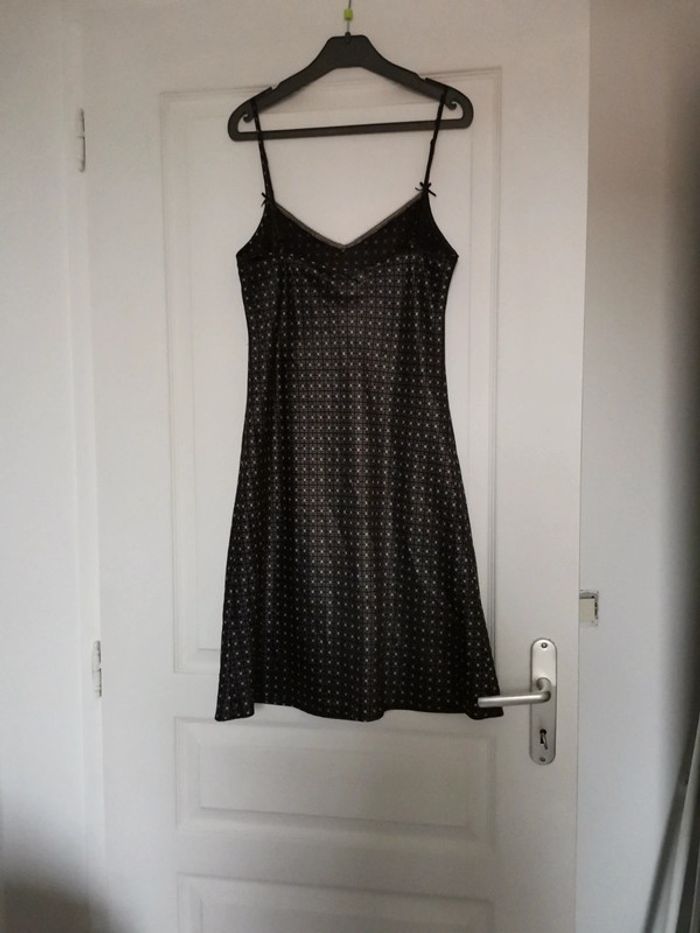 Nuisette noire - photo numéro 2