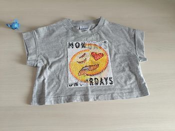 t-shirt court