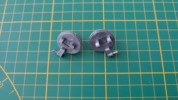 Lot x2 axe de roue avant pièce détachée Burago bugatti type 59 1934 1/18 #B57