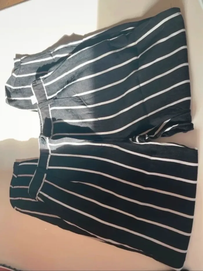 Pantalon rayer bershka en S - photo numéro 4
