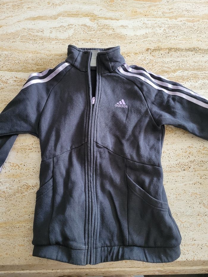 Adidas veste grise et violette 10ans