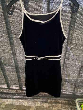 Jolie robe en velours taille 10 ans