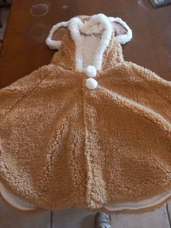Cape avec capuche mixte