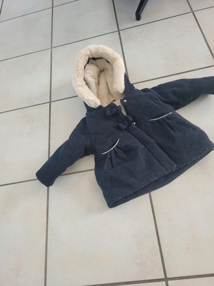 Manteau à capuche neuf Tape à l œil doublé polaire taille 12mois