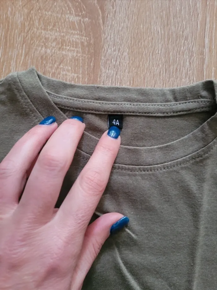 Tee shirt manches courtes 4 ans neuf dans etiquette - photo numéro 3