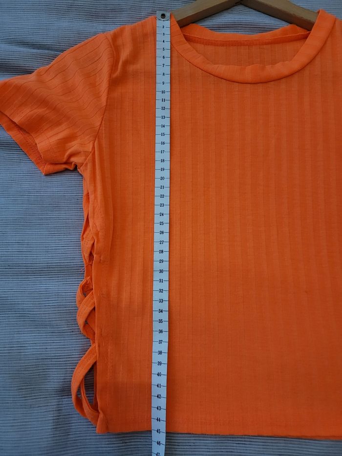 🧡 Top court sympa orange fluo Taille XS 34 - photo numéro 6