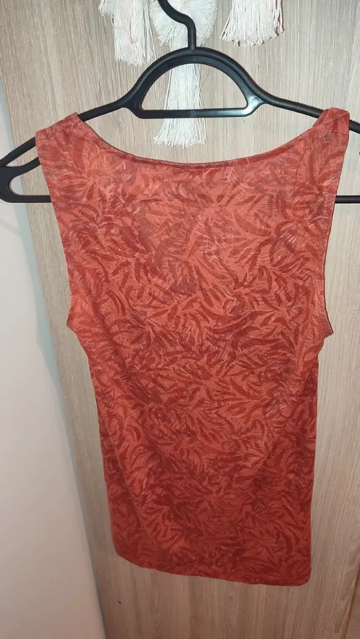 T-shirt fleuri orange léger - photo numéro 2