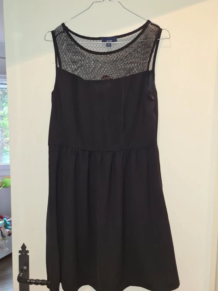 Robe noire - photo numéro 3